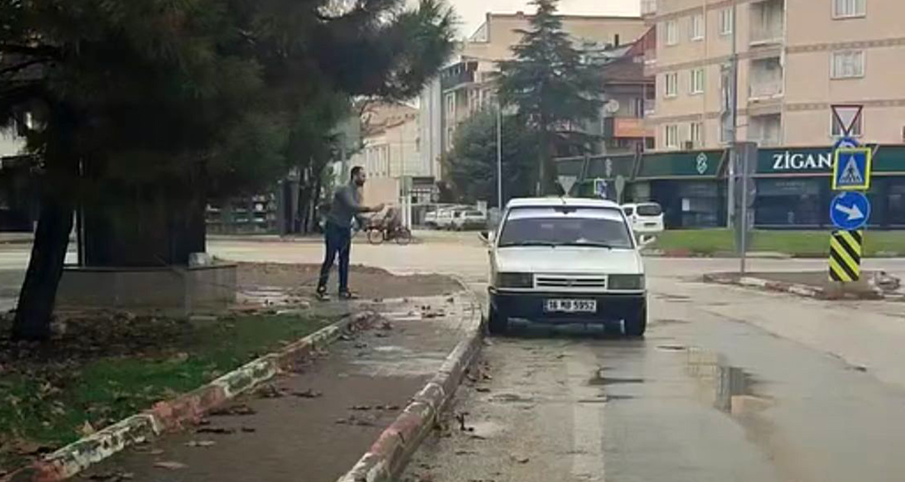 Aracını sokak çeşmesinde yıkayan sürücüye ceza yağdı