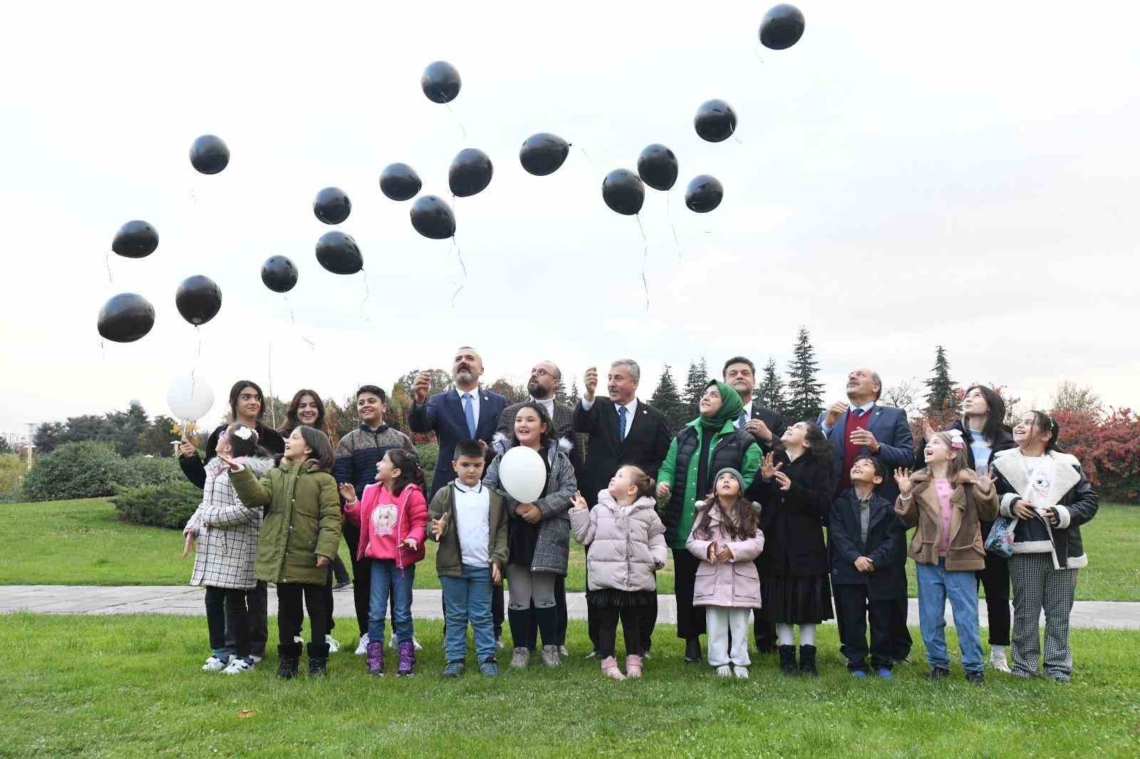 Milletvekili Ün; “Dünyada 450 milyon çocuk savaş, afet ve kriz bölgelerinde hayata tutunmaya çalışıyor”