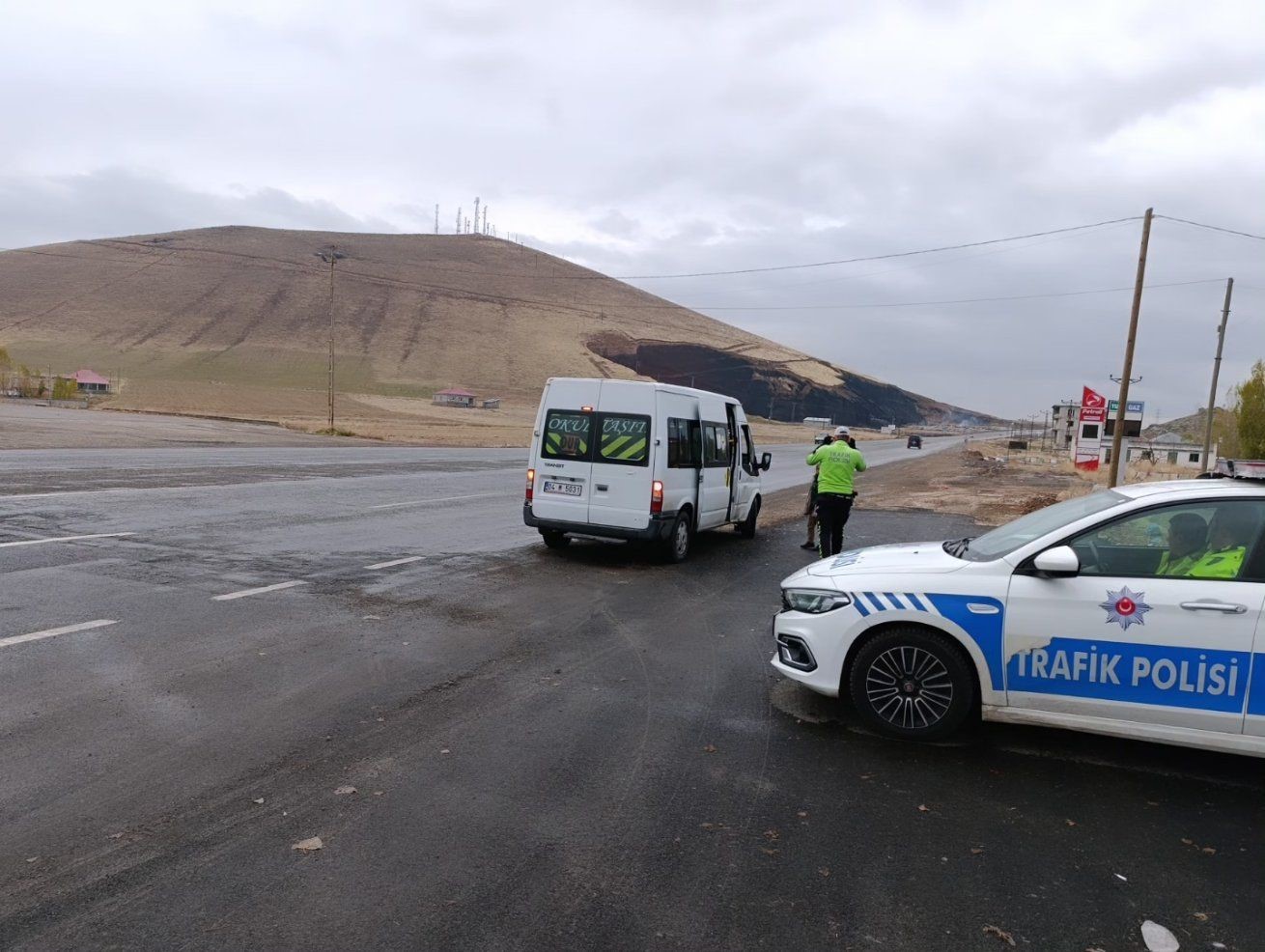 Patnos’ta öğrenci taşıma araçlarında güvenlik denetimi yapıldı