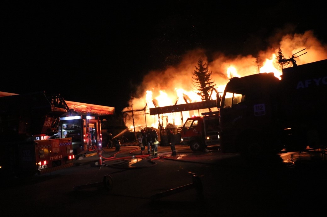 Afyonkarahisar’da 1 kişinin öldüğü restoran yangınıyla ilgili iş yeri ortağı tutuklandı