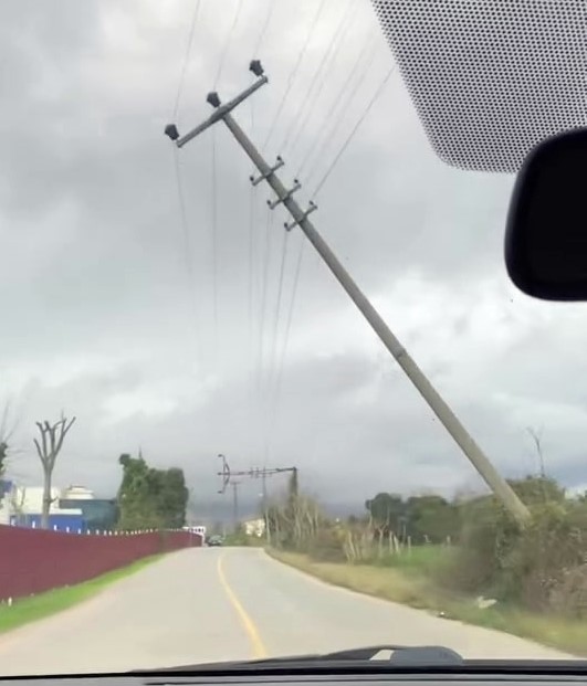 Sakarya’da fırtına hayatı olumsuz etkiledi