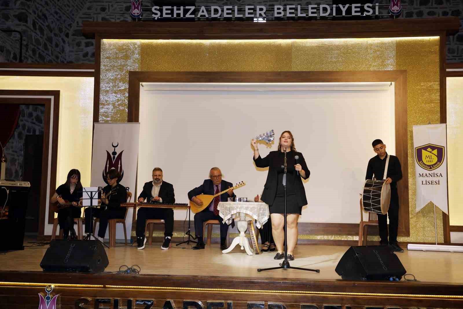 Şehzadeler’de melodilerle taçlanan Öğretmenler Günü programı