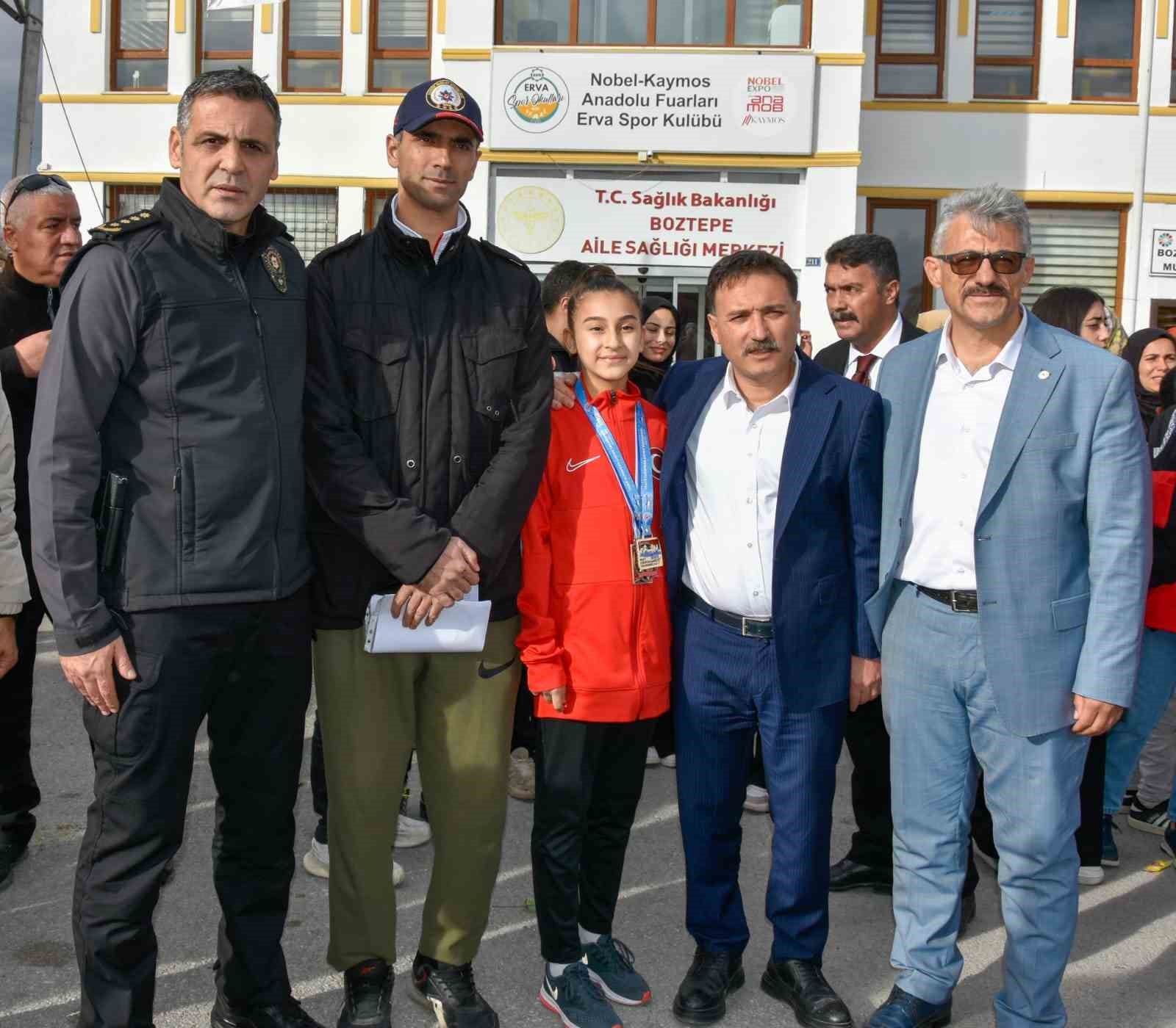 Taekwondo İl Temsilcisi Şimşek’ten Çiçek ve Aydın’a teşekkür