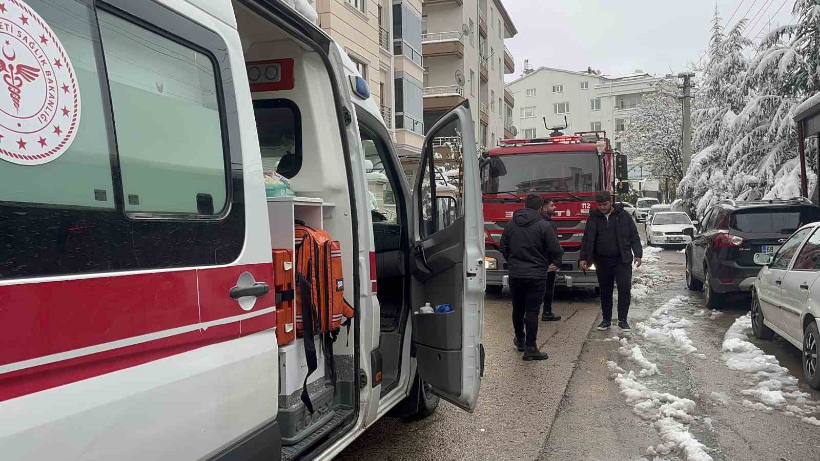 Aksaray’da öğretmenevinde yangın paniği