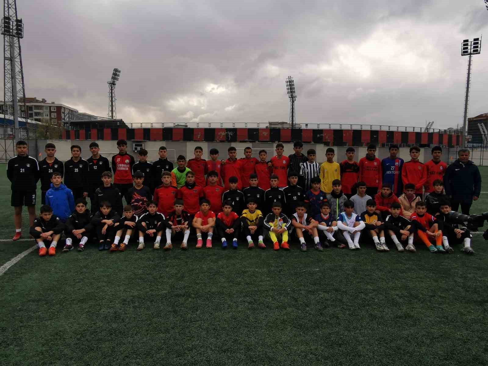 TFF U14 milli takım seçmeleri Van’da yapıldı