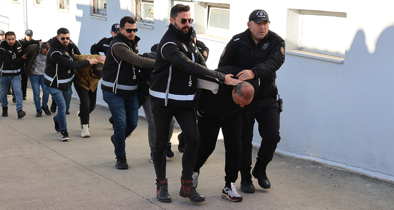 Adana’da ATM’den ve para sayma makinesinden geçen sahte para üreten şebeke çökertildi