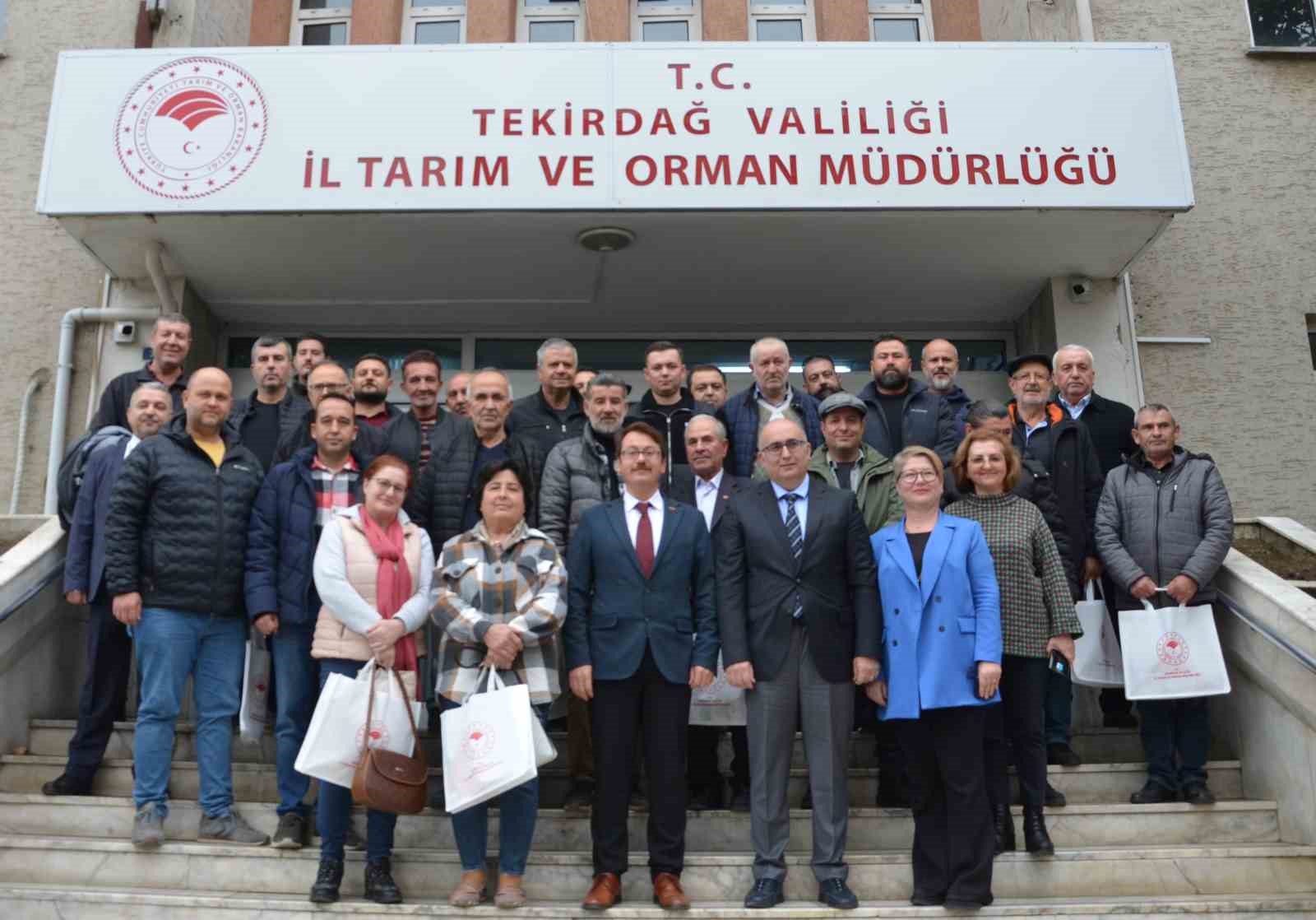 Tekirdağ’da çiftçilere tarımda suyun etkin kullanımı anlatıldı