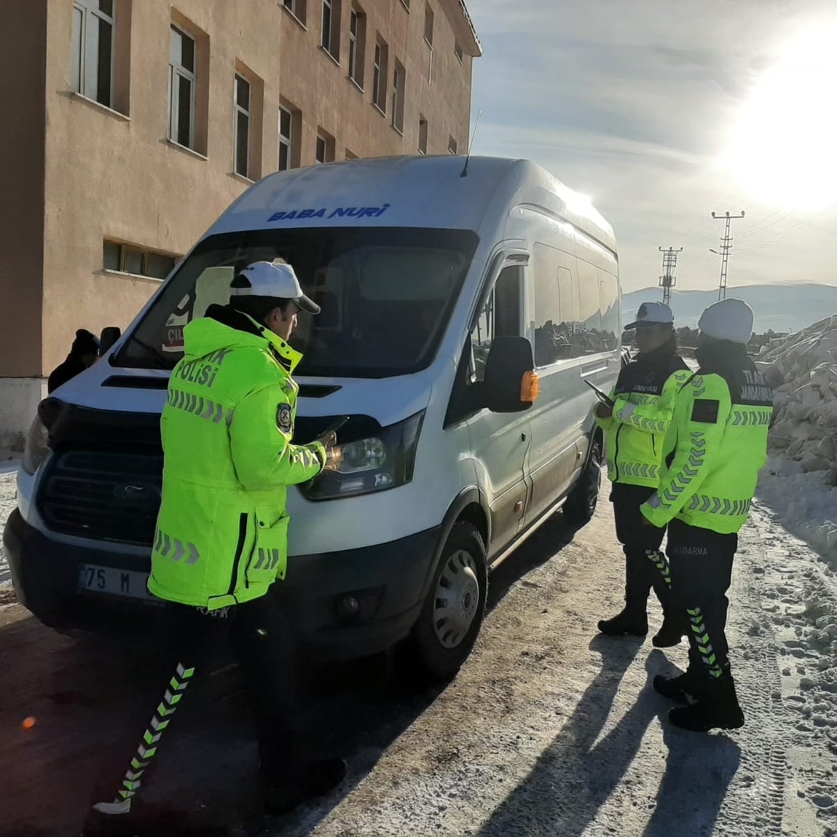 Çıldır’da öğrenci servisleri denetlendi