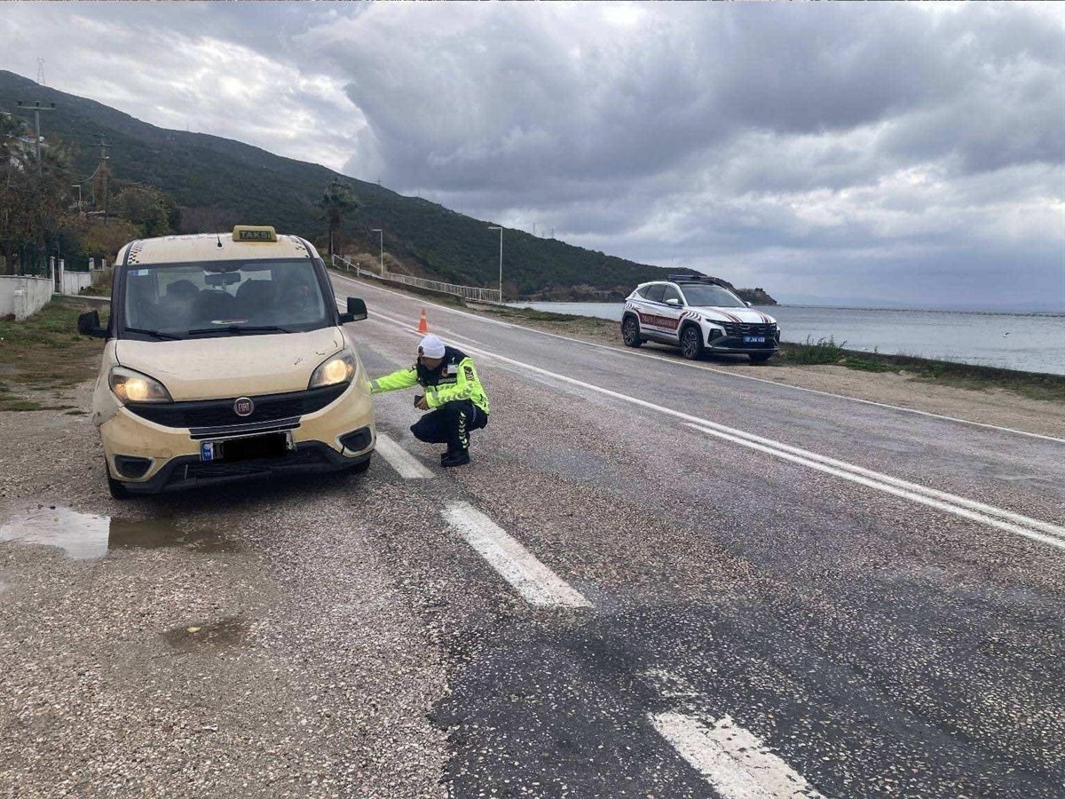 Jandarma’dan kış lastiği denetimi; 50 araca ceza