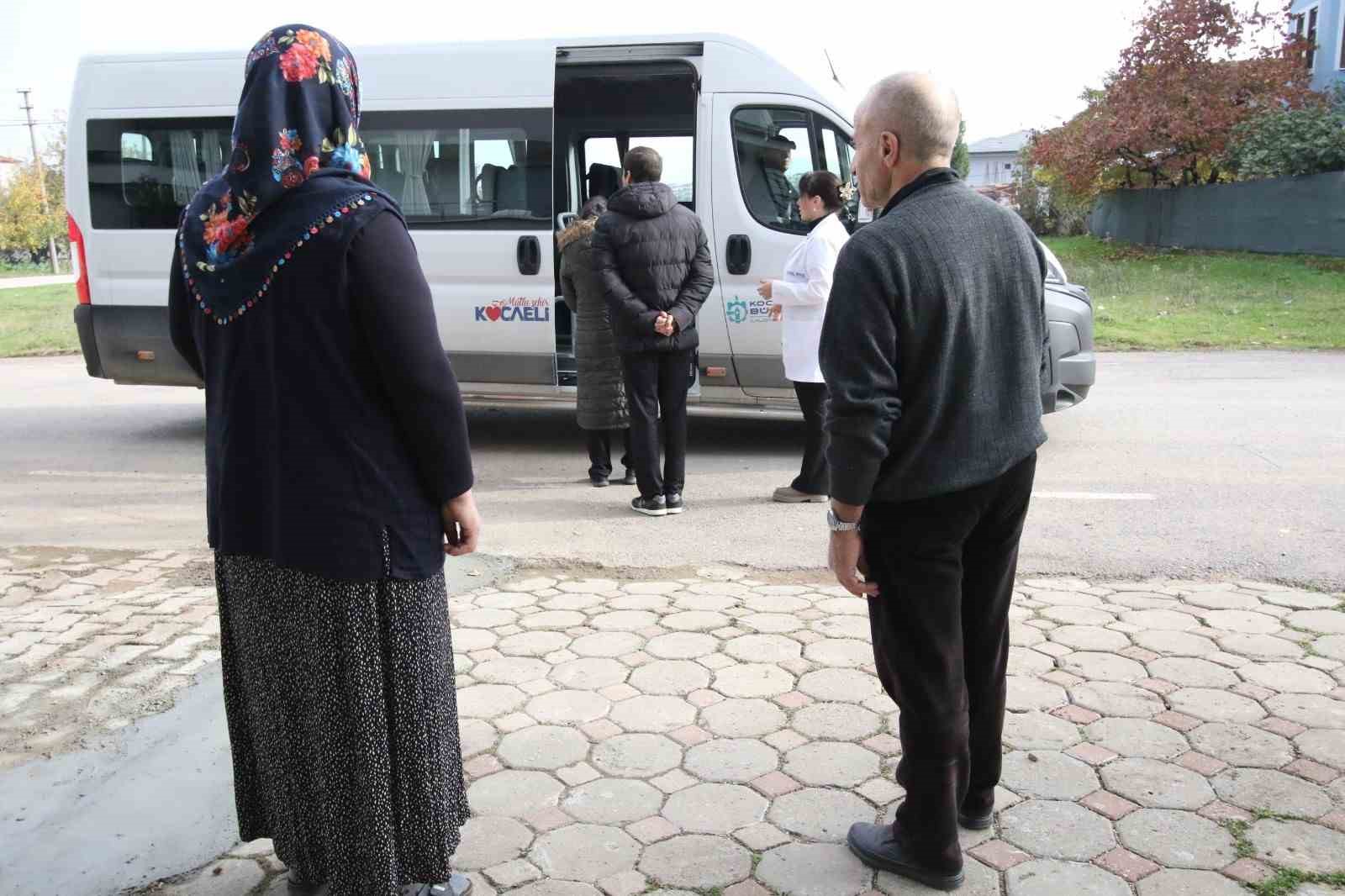 Özel gereksinimli kardeşler eğitimle hayata tutundu