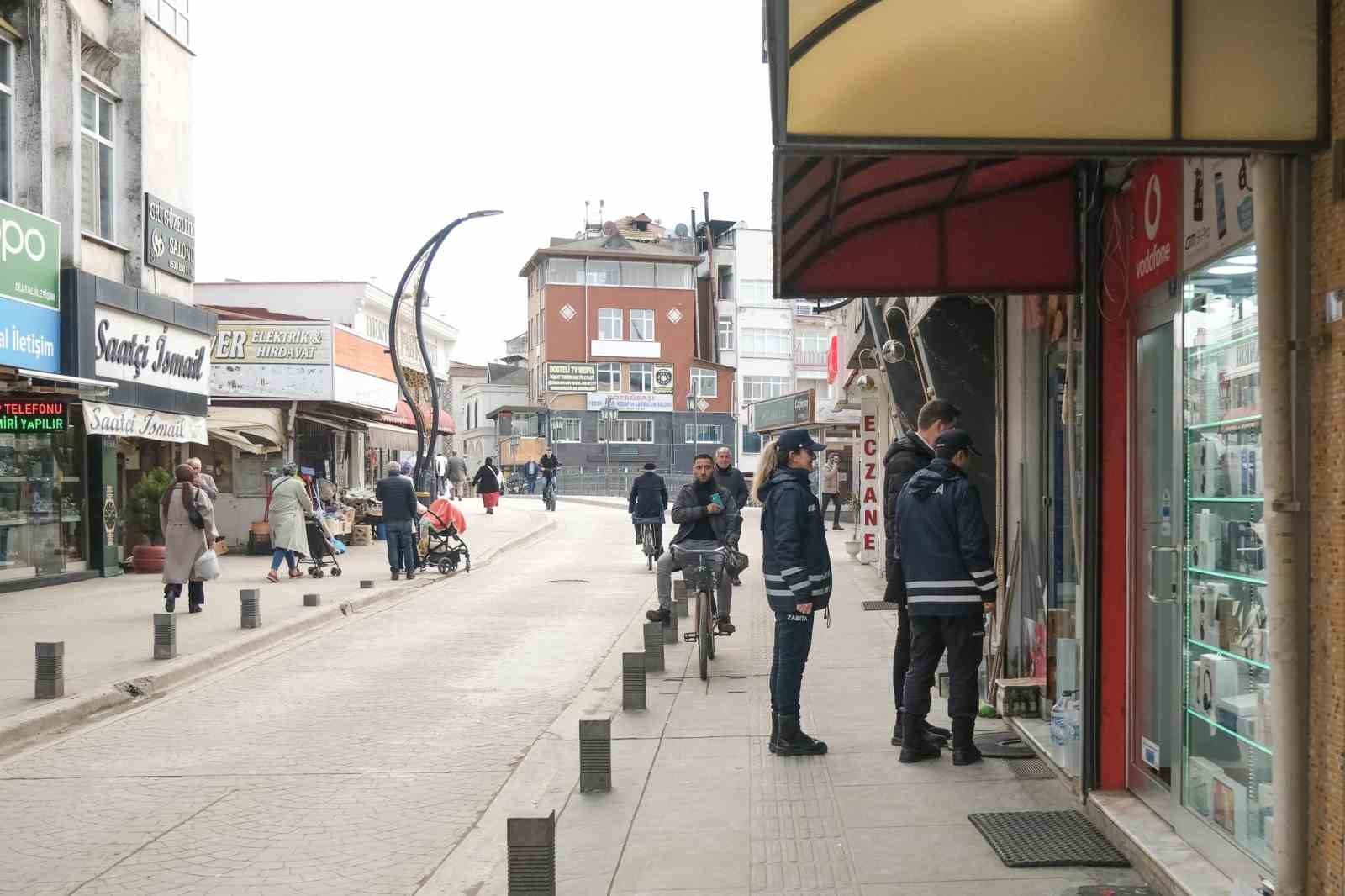 Terme’de kaldırım işgallerinin önüne geçildi