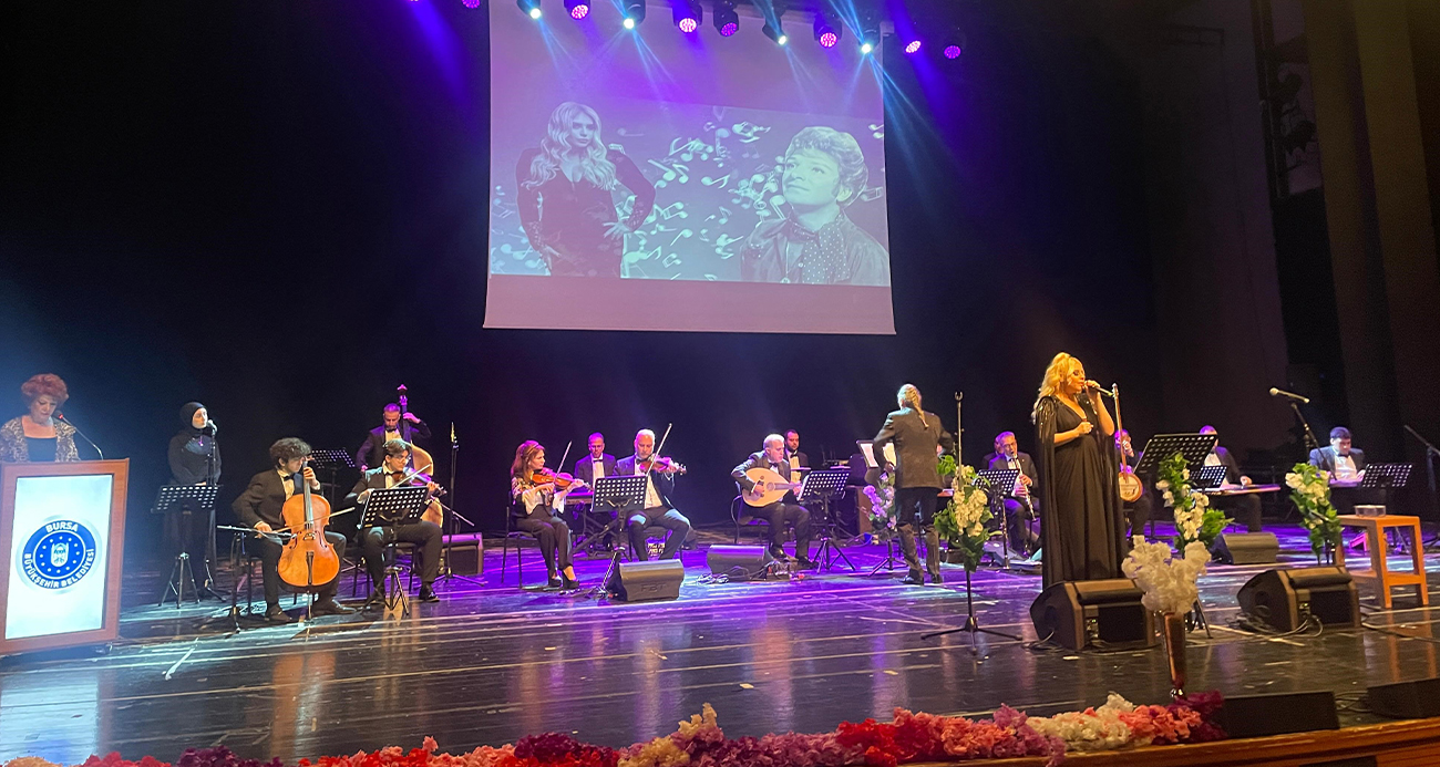 ’Sanat Güneşi’ Zeki Müren, Bursa’da anıldı