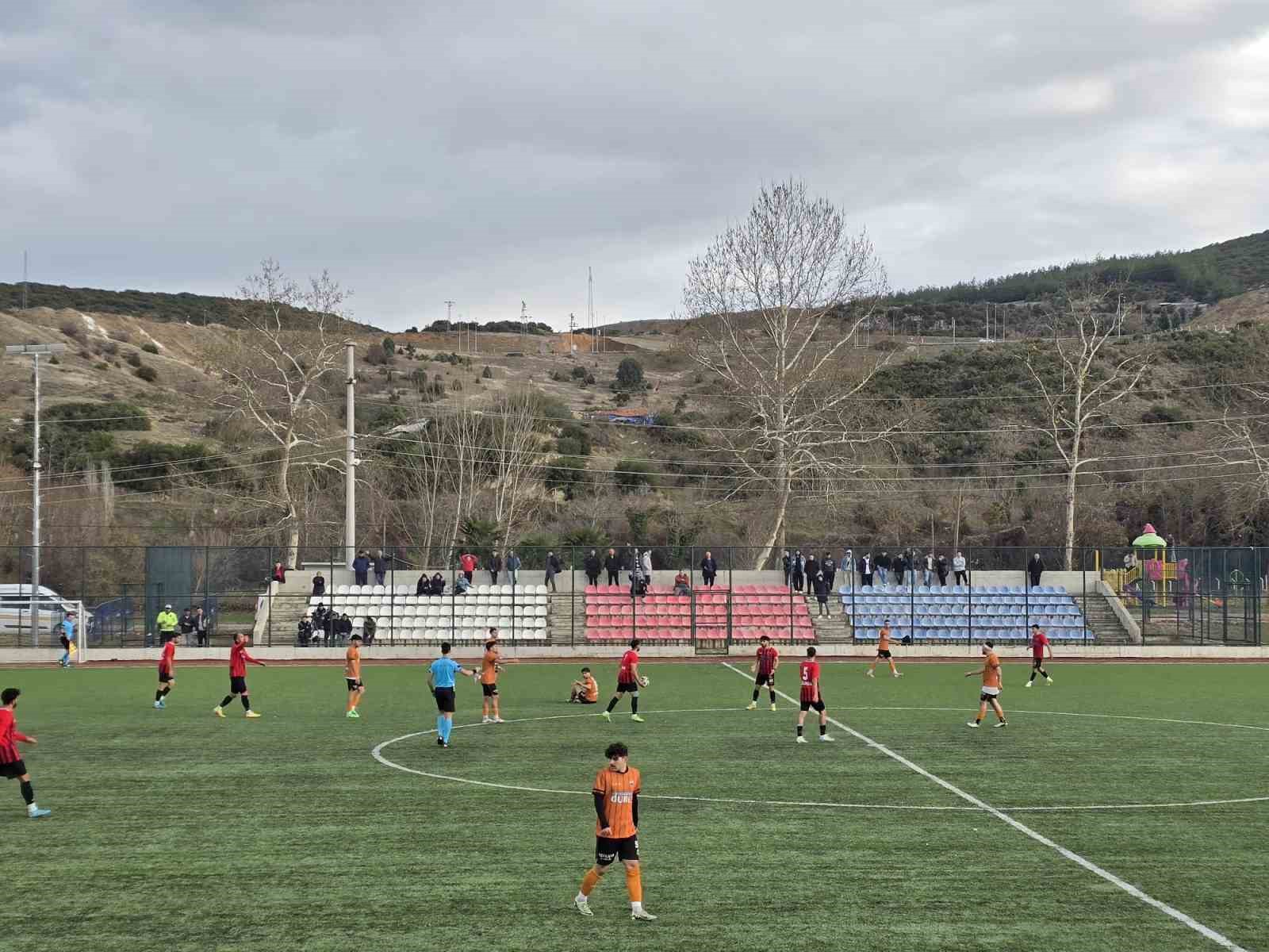 Vitraspor ilk yarıya önde girdiği maçı yediği 4 golle kaybetti