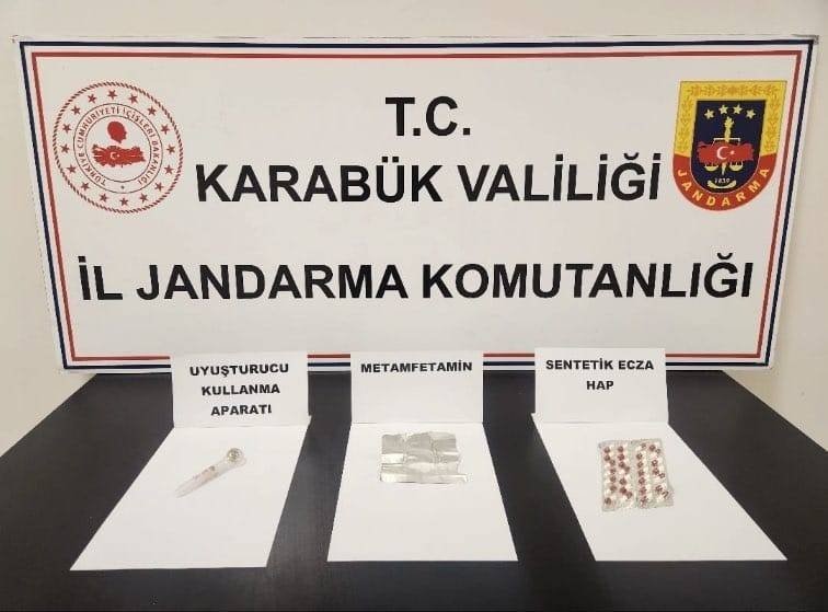 Karabük’te 4 kişinin üzerinde uyuşturucu yakalandı