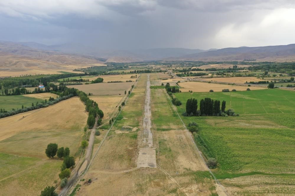 Divriği havaalanı yeniden hayat buluyor