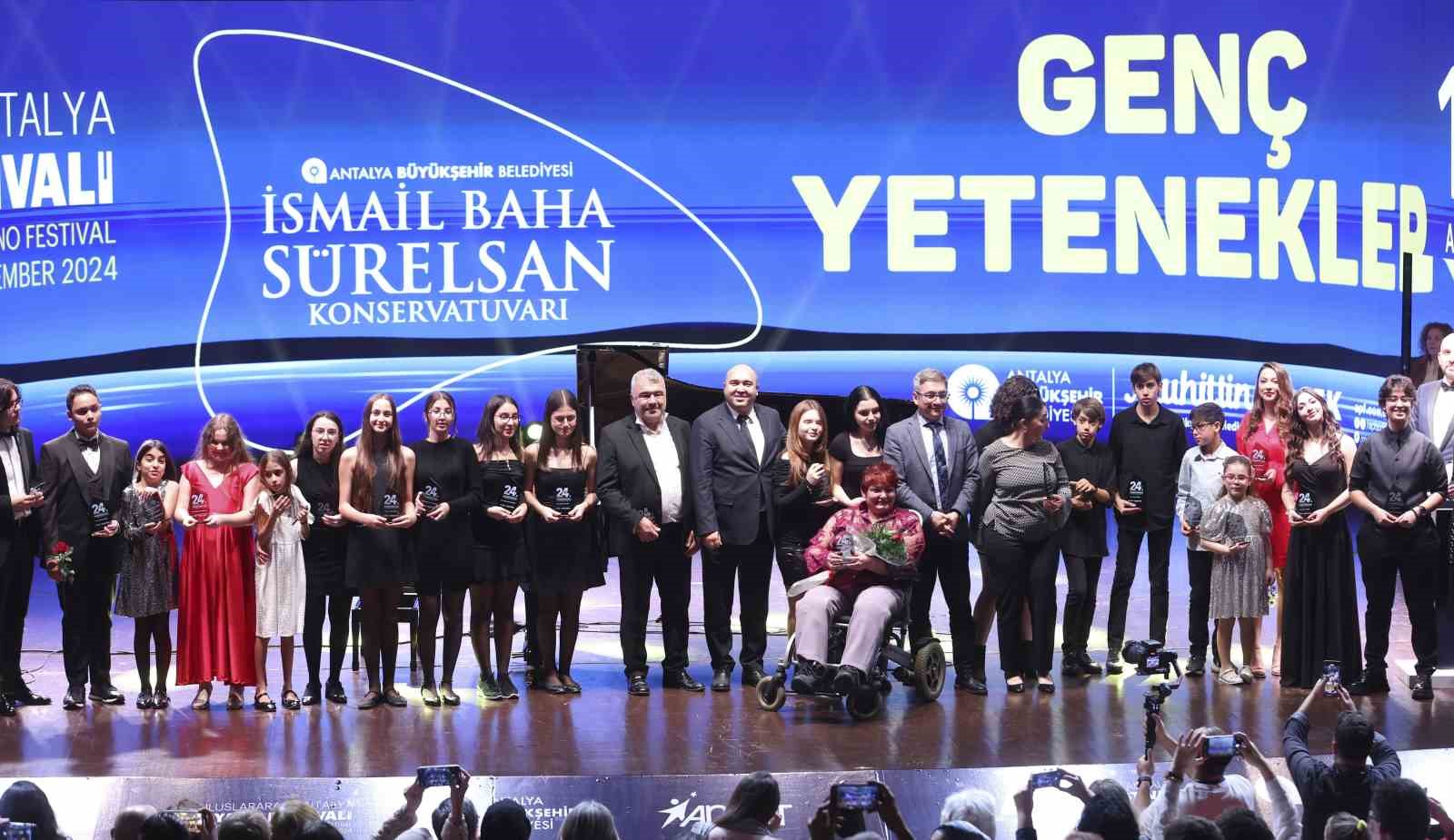 Piyano Festivali’nde sahne gençlerin