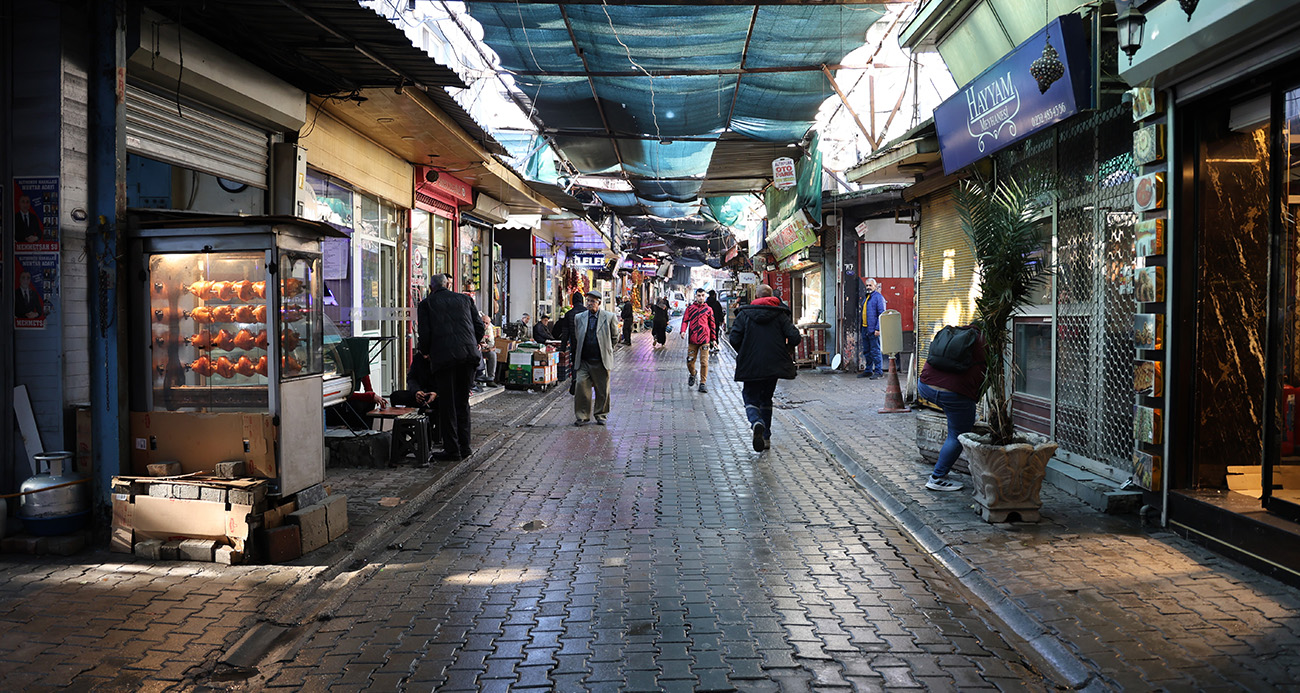 İzmir’de yaşayan bazı Suriyeliler dönüş hazırlığında: İlanlar veriliyor