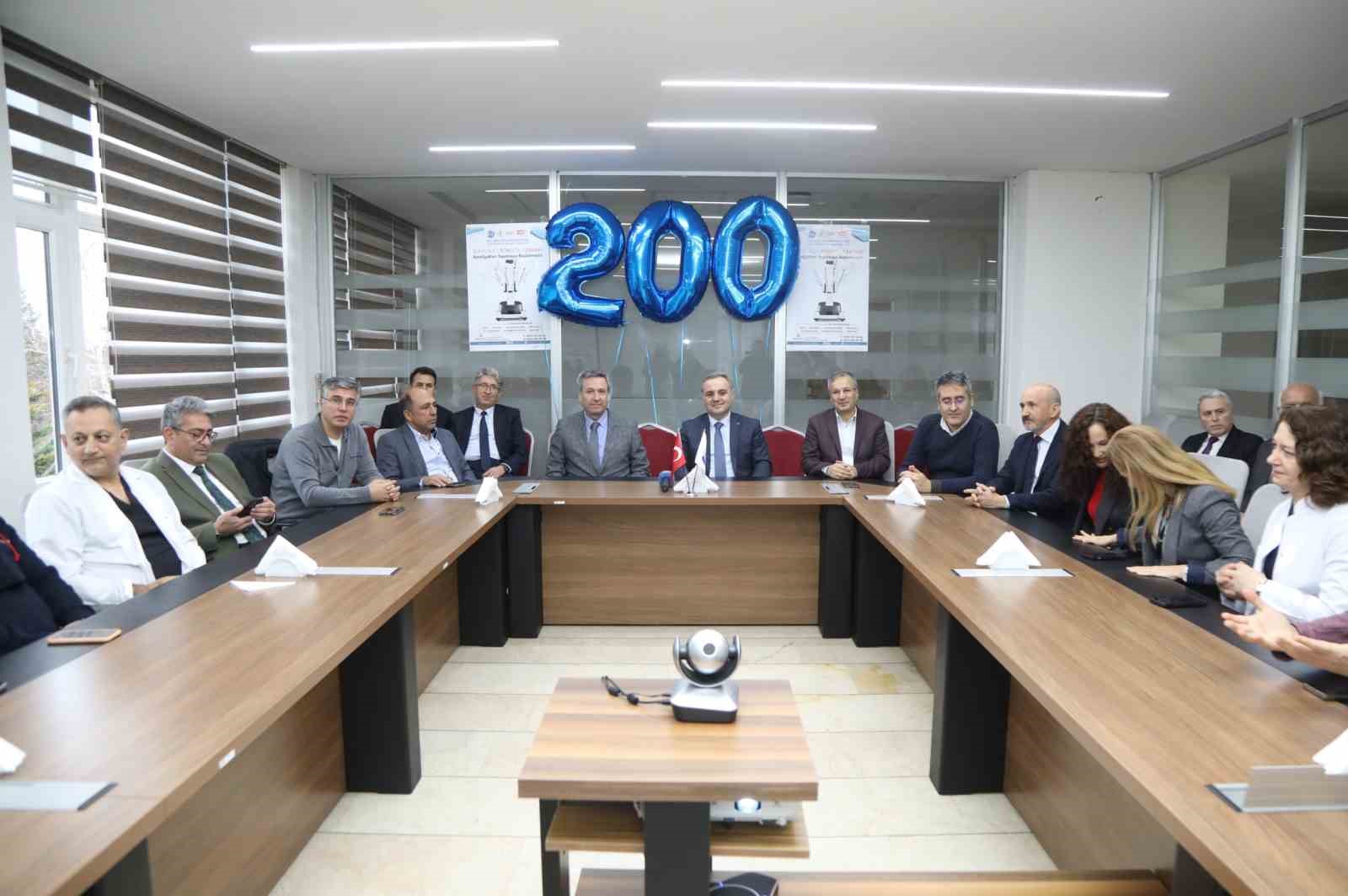 ERÜ Hastaneleri’nde Robotik Cerrahi Sistem ile 200. ameliyat gerçekleştirildi