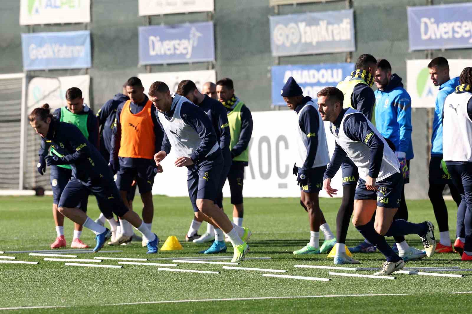 Fenerbahçe, Başakşehir maçı hazırlıklarını tamamladı