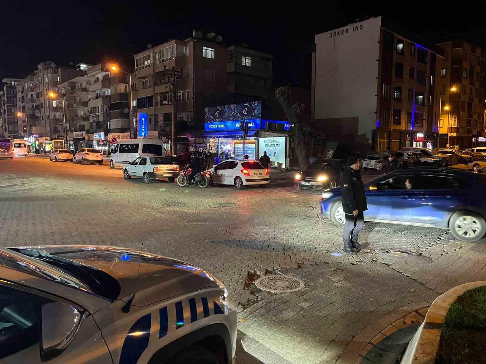 Edremit’te huzur uygulamasında 9 şüpheli yakalandı