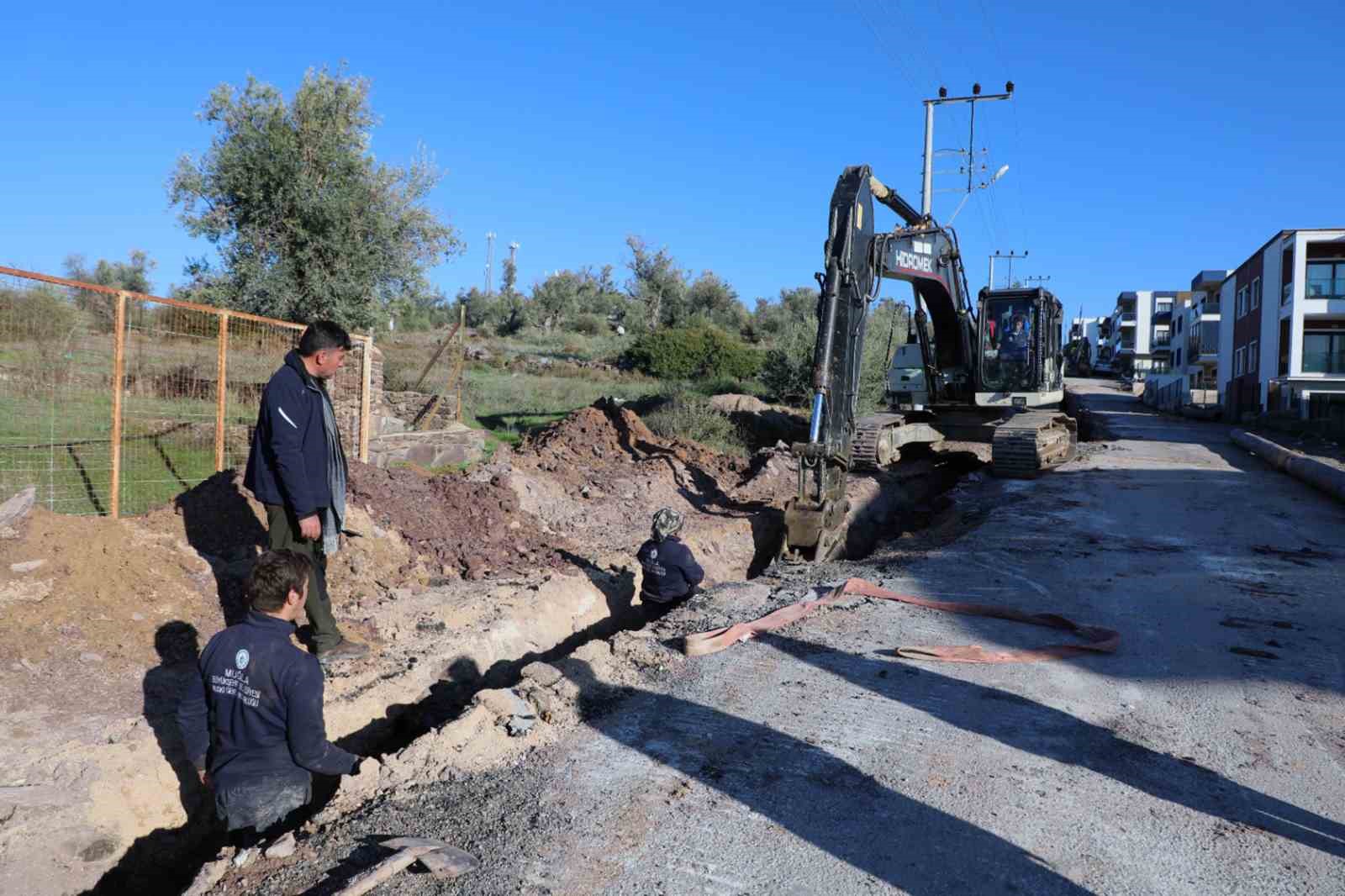 Bodrum Mumcular mahallesinde içme suyu hatları yenileniyor