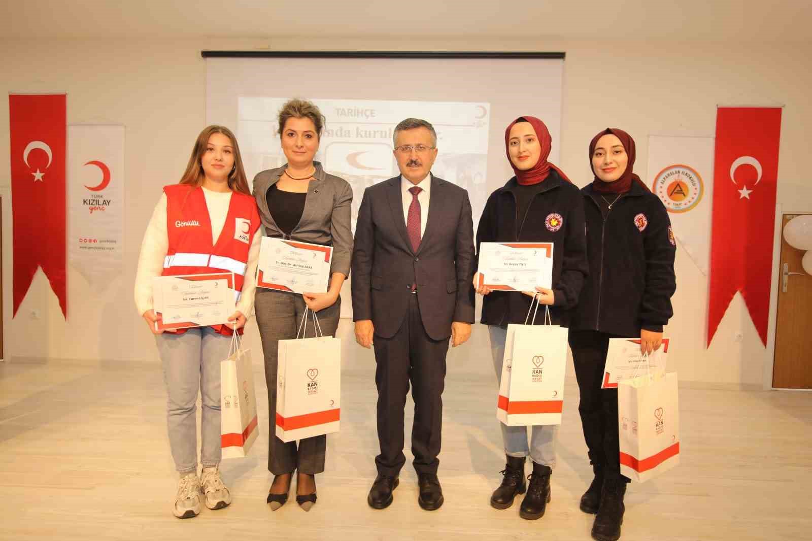 Tokat’ta “Temel Kızılaycılık ve Temel Afet Farkındalık Eğitimleri” sona erdi