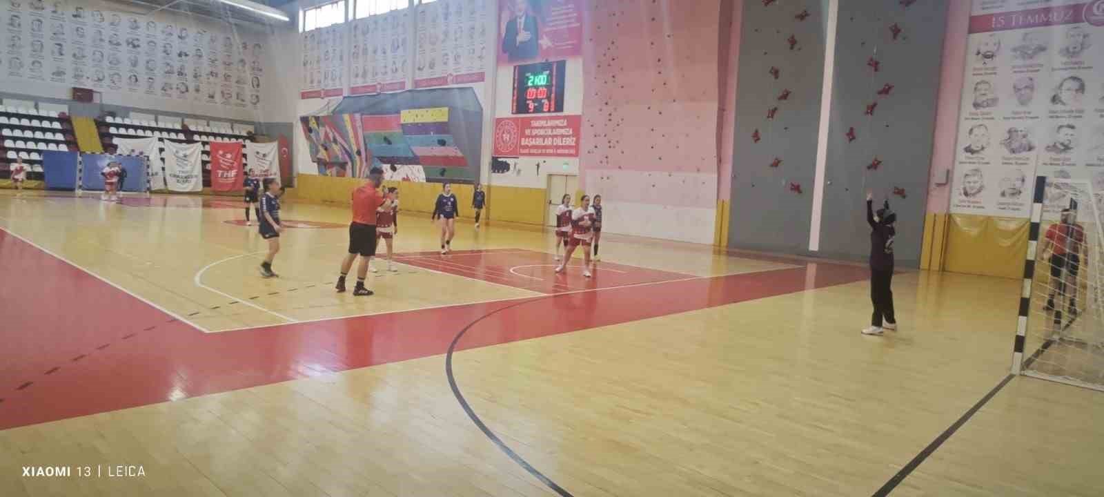 Elazığ’da şampiyon Bingöl Spor Lisesi