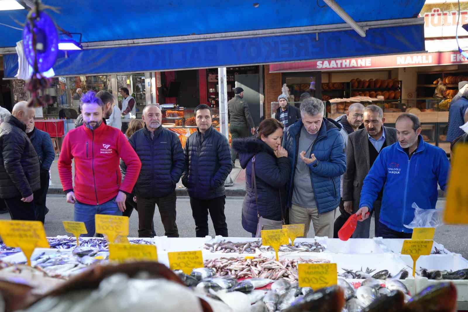 Karadeniz’in incisi hamsi, palamudun tacını geri aldı: Tezgahın gözdesi hamsi