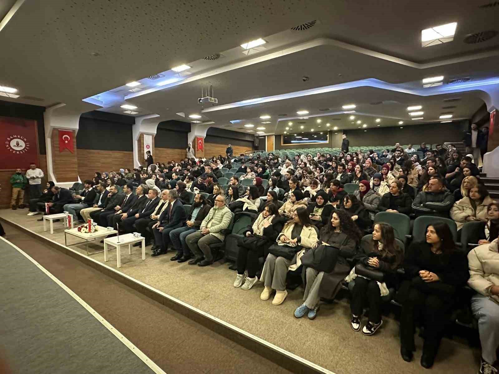 Öğrencilere ‘dezenformasyon’ konferansı