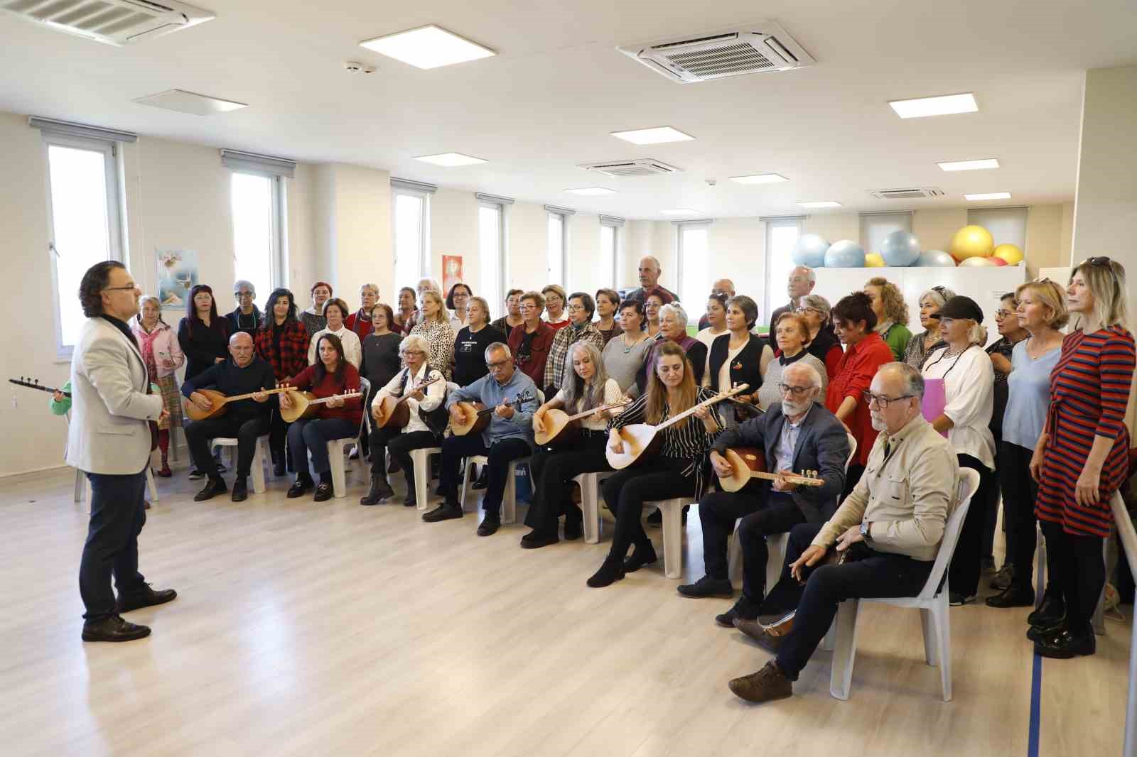 Başkan Çerçioğlu’nun başlattığı güz dönemi etkinlikleri Kuşadası’nda devam ediyor