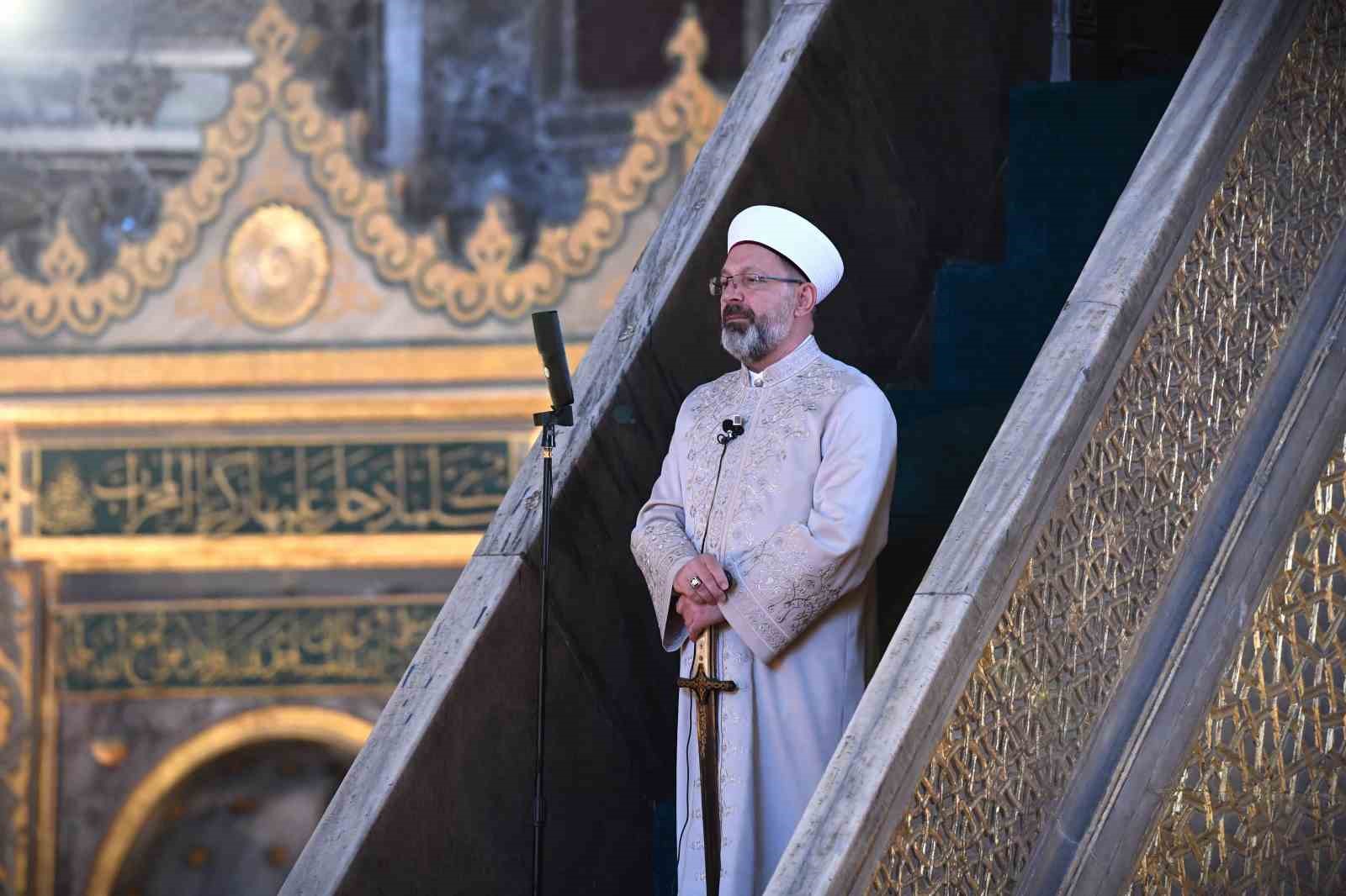 Diyanet İşleri Başkanı Erbaş, Ayasofya Camii’nde hutbe okudu: 