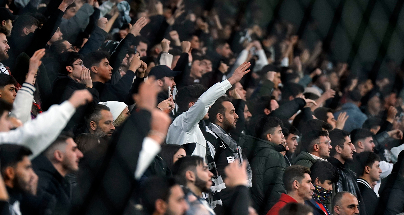 Beşiktaş taraftarı takıma tepkili!