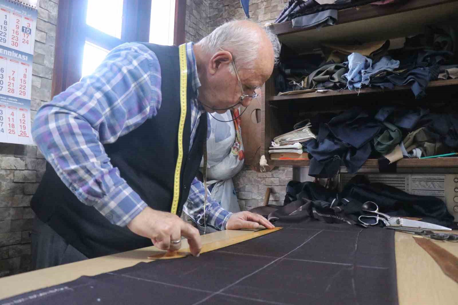 Zamanında modaya yön veren terzilik mesleği artık konfeksiyon ürünlerini düzeltiyor