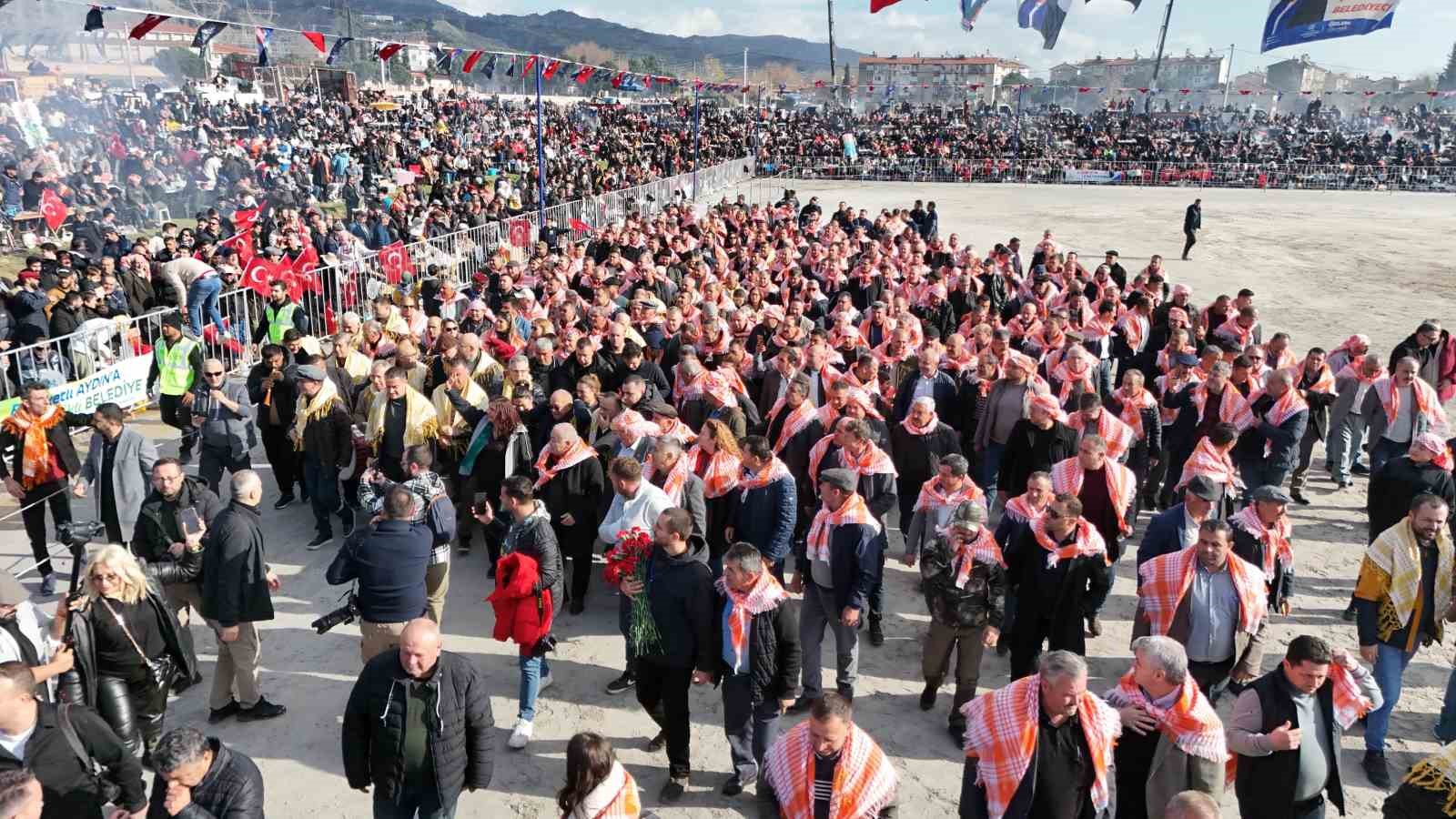 Başkan Çerçioğlu’na güreşseverlerden yoğun ilgi