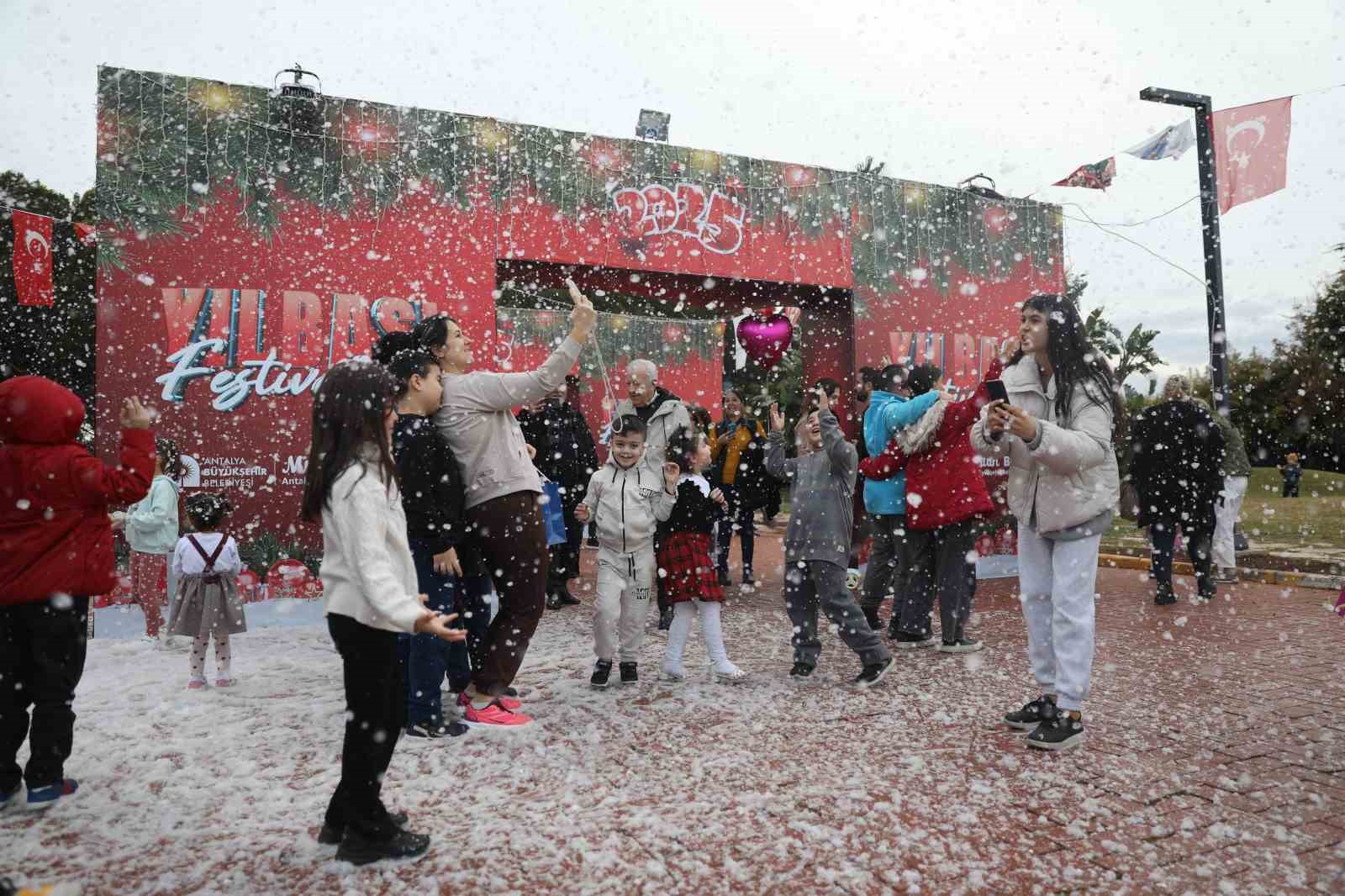 Antalya’da festivale yoğun ilgi