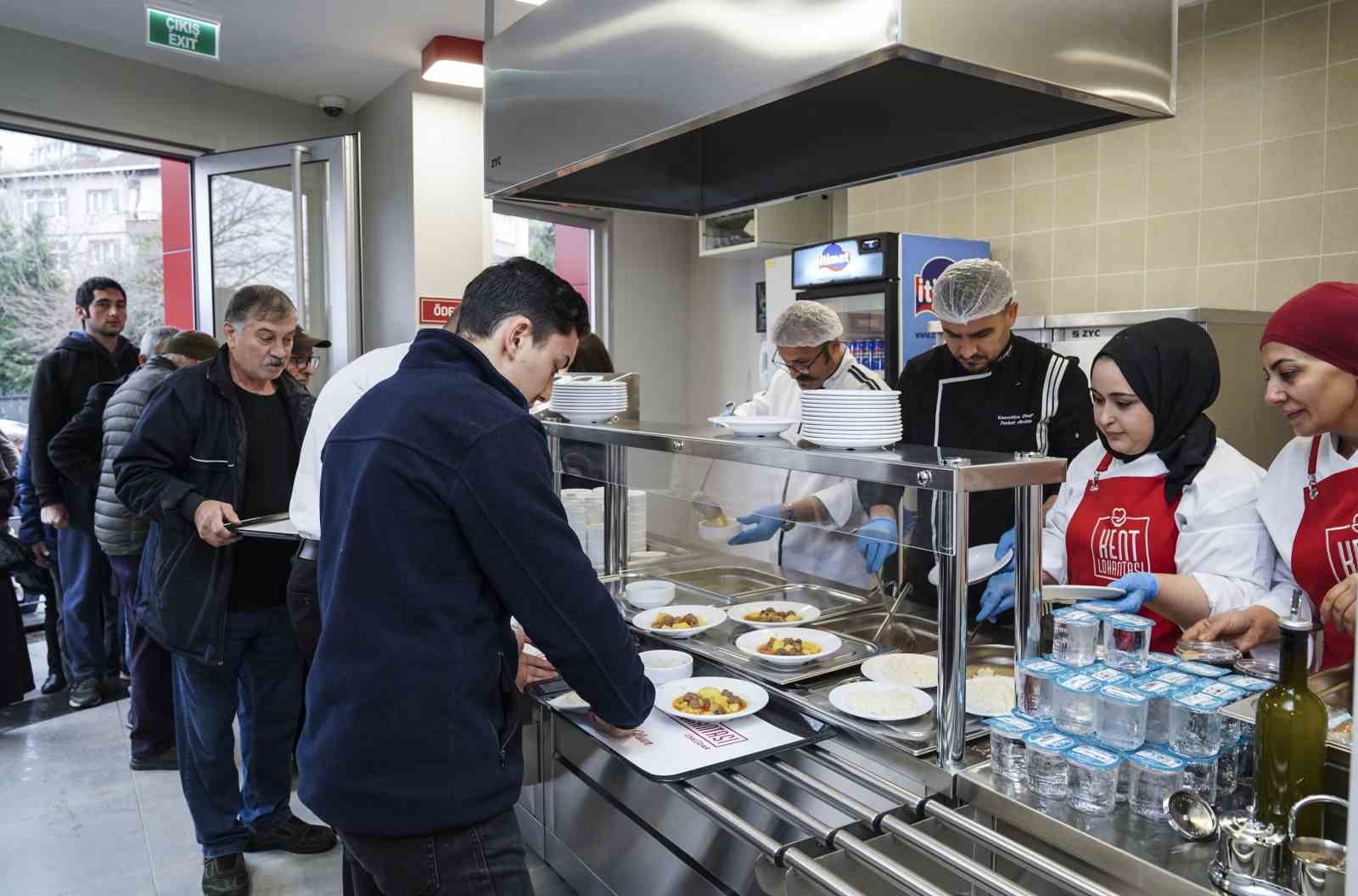 Üsküdar Belediyesi’nin ikinci “Kent Lokantası” Burhaniye’de hizmet vermeye başladı