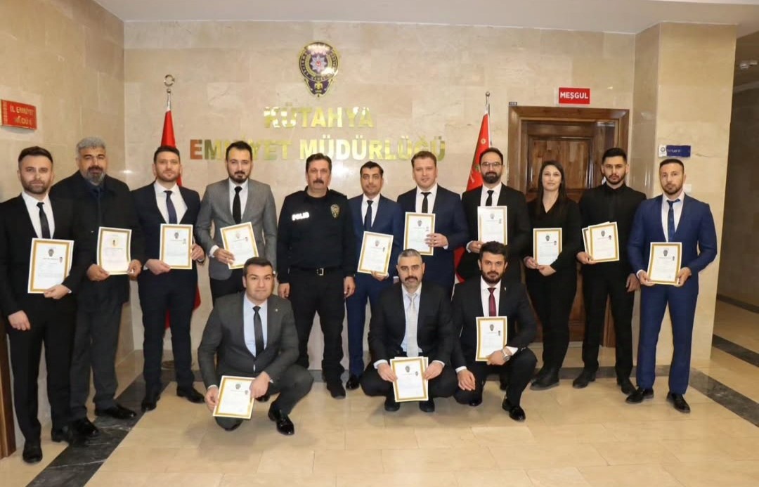 Kütahya’da emniyet personeline başarı belgeleri takdim edildi