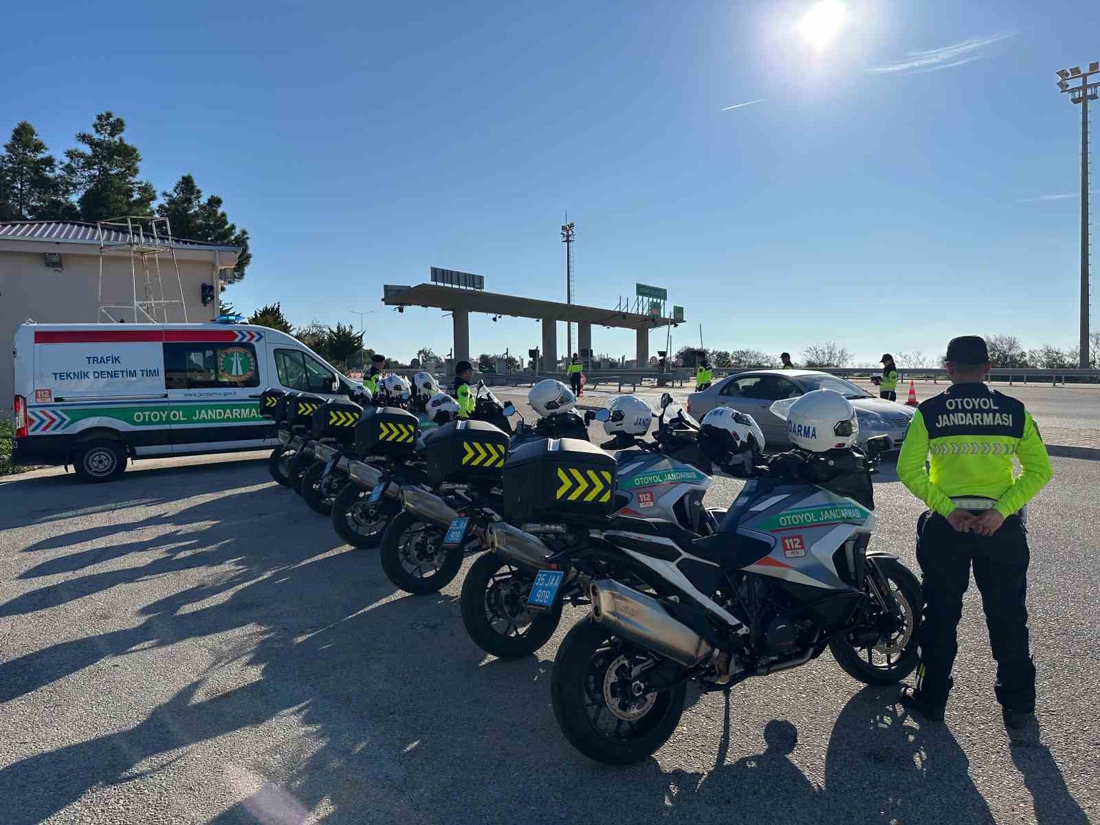 Yılbaşı için Çeşme’de üst düzey güvenlik önlemleri alındı