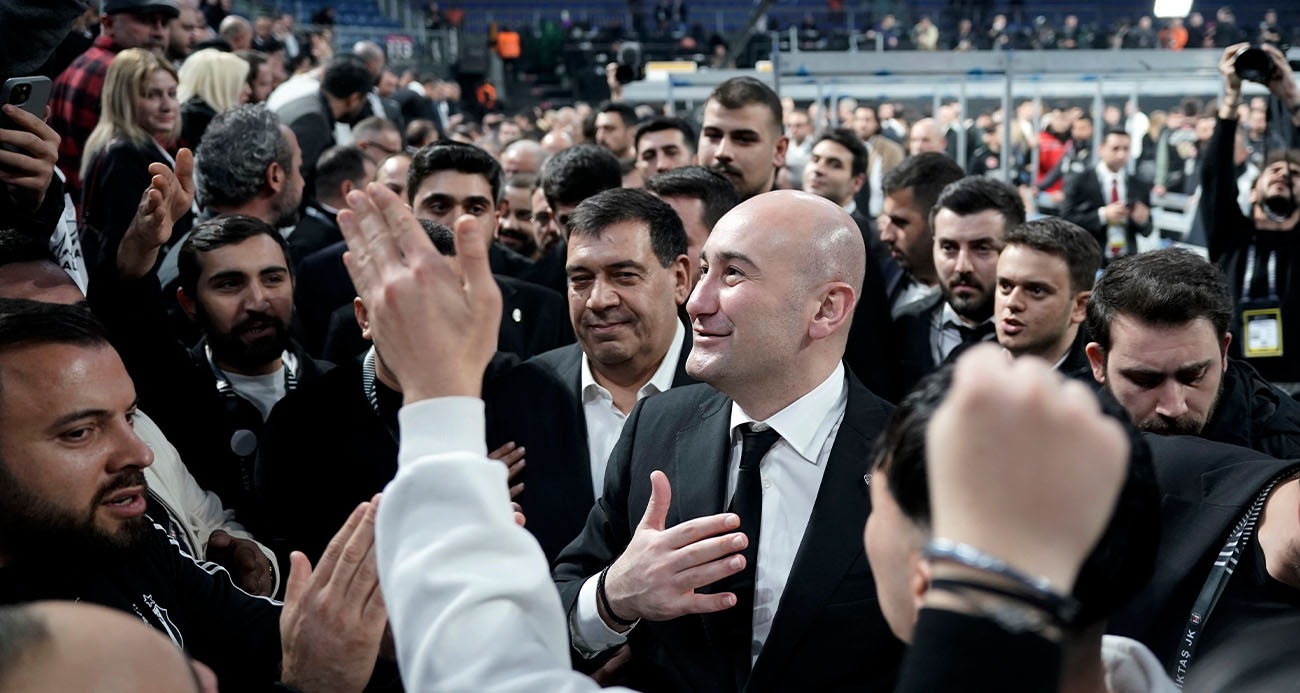 Hüseyin Yücel salondan ayrıldı