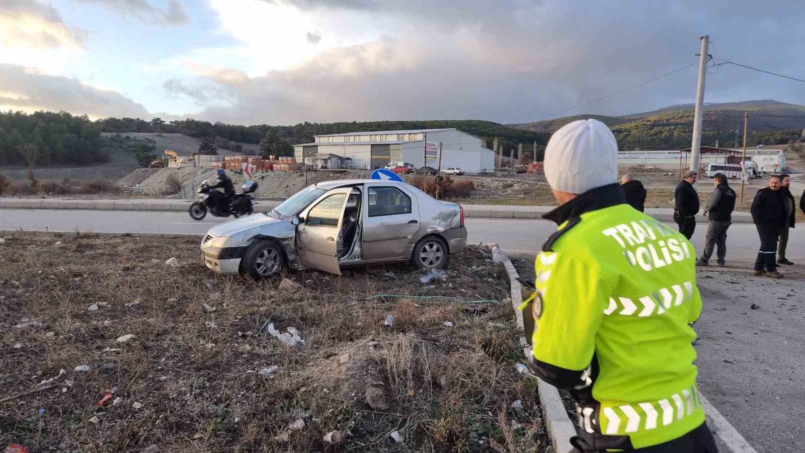Kütahya’da o kavşakta yine kaza: 1 yaralı