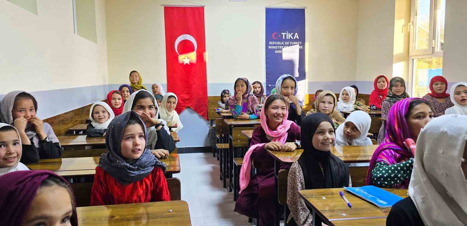 TİKA, Afganistan’daki okulları modern eğitim ortamına kavuşturdu