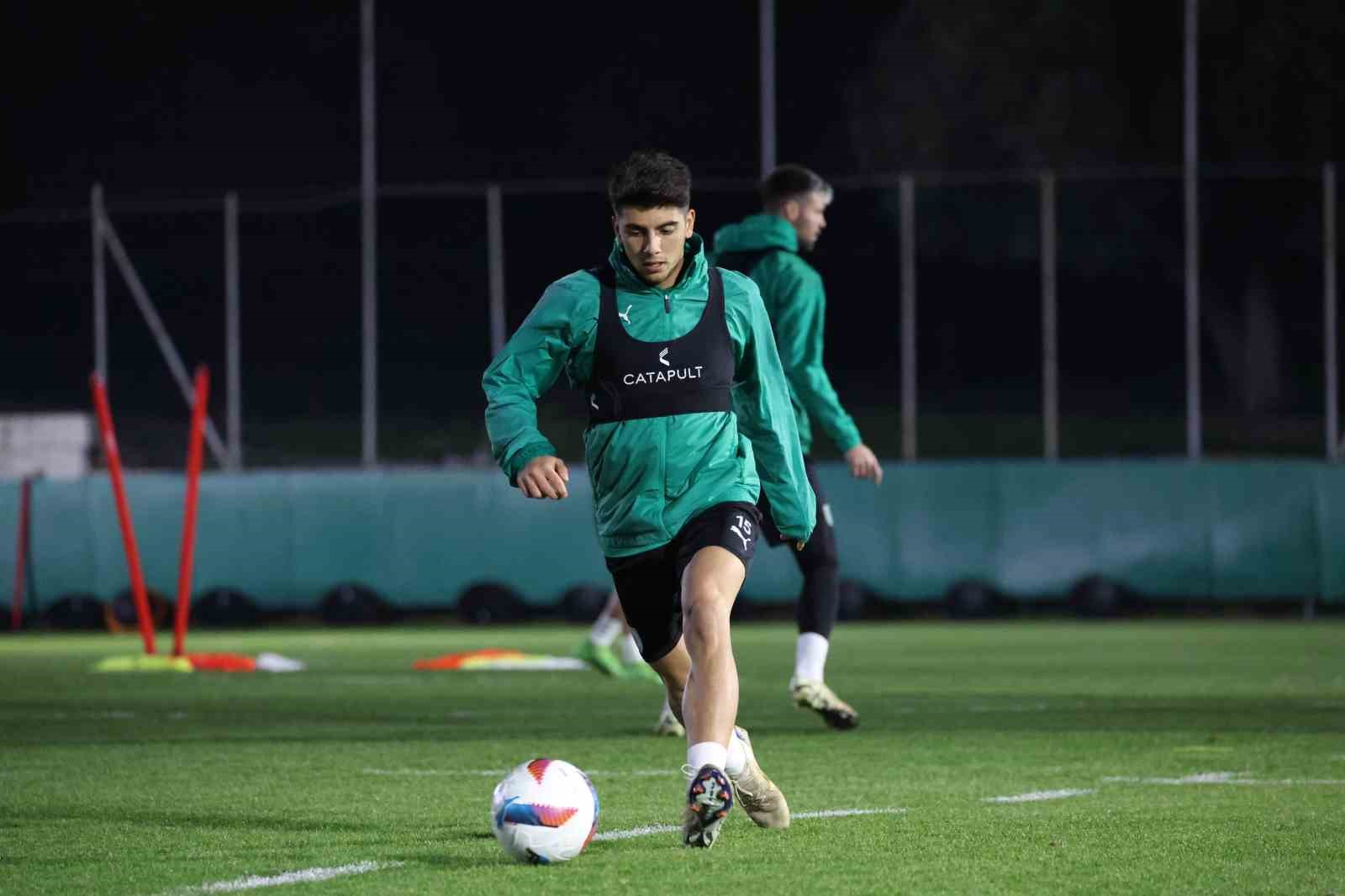 Volkan Demirel: 