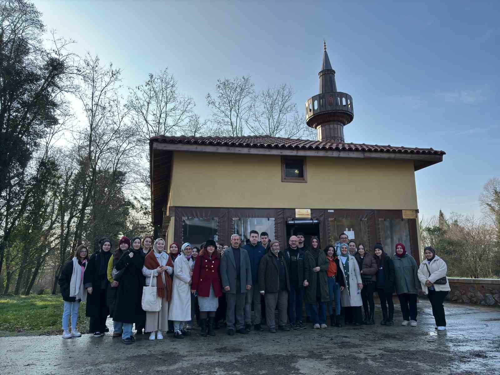 Üniversiteli öğrenciler Sakarya’nın geçmişinde yolculuğa çıktı