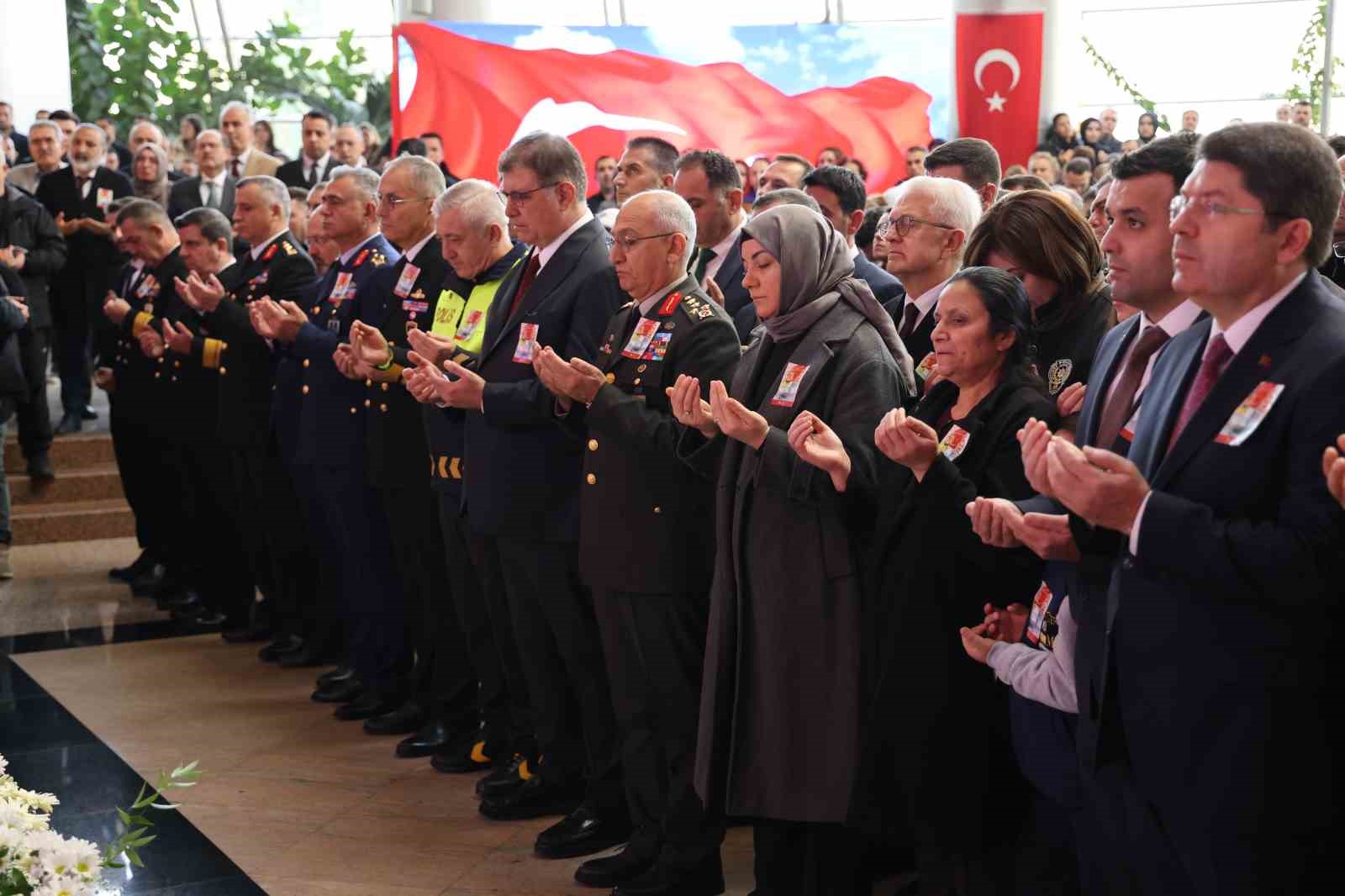 Adalet Bakanı Tunç: “Terörsüz Türkiye’nin şafağındayız”