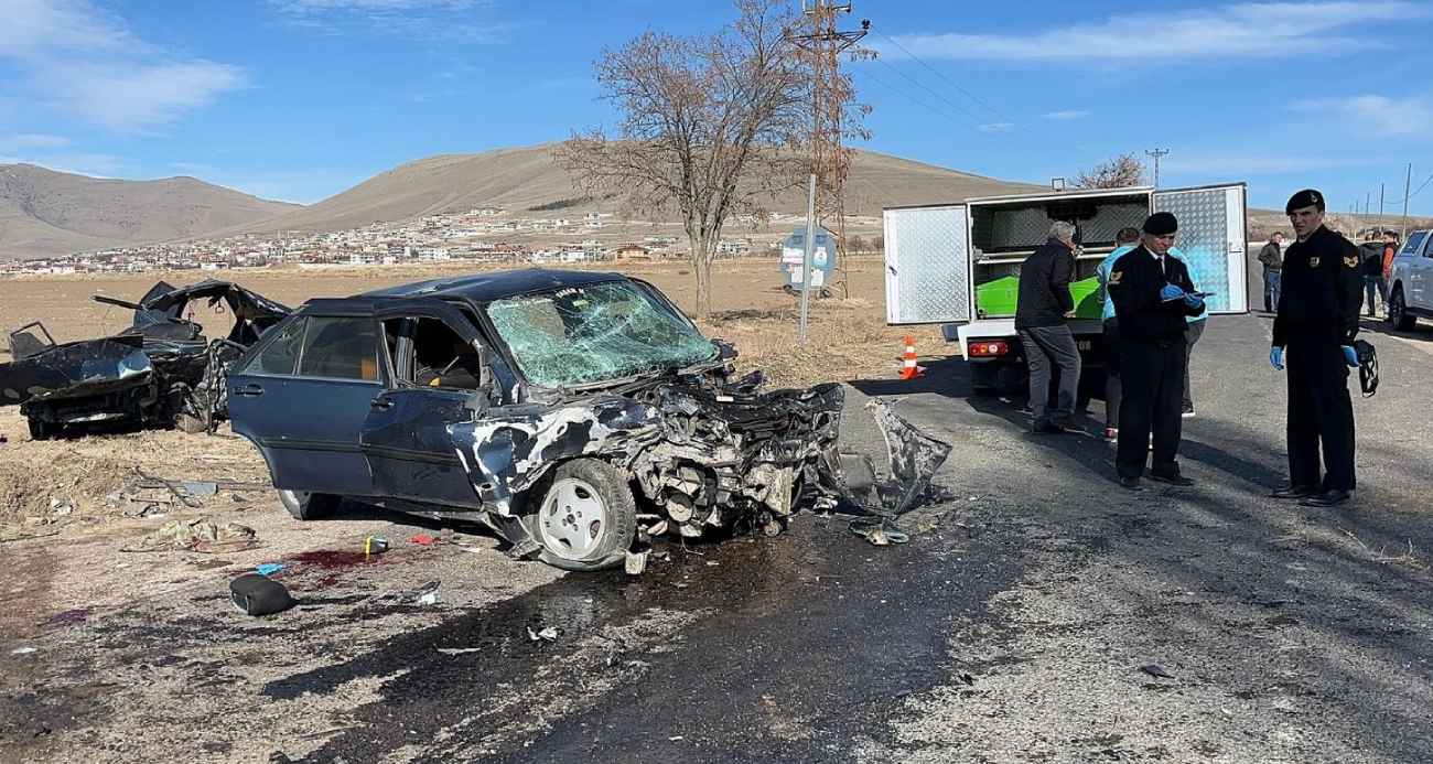 Fiat Tofaş otomobil baba ve oğluna mezar oldu