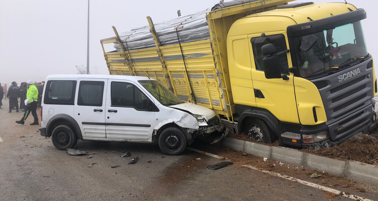 Elazığ’da 2 saatte 2 büyük zincirleme kaza: 13 araç çarpıştı, 7 yaralı