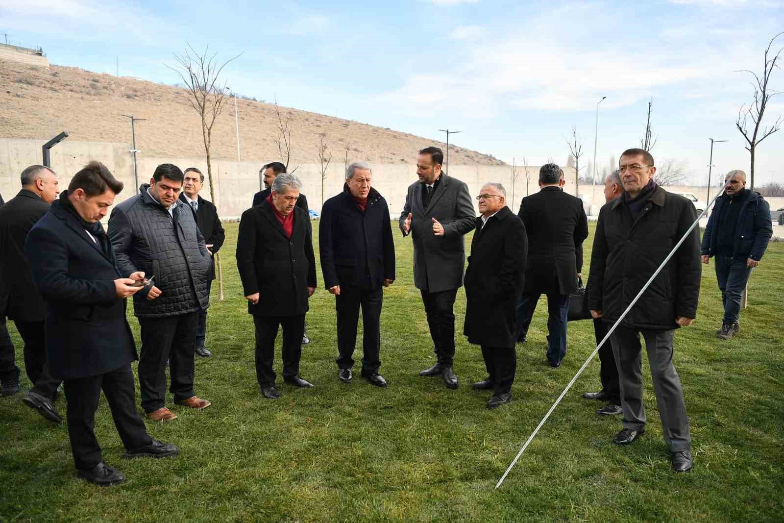 Protokolden Kayseri Yeşilay Uyuşturucuyla Mücadele Rehabilitasyon Merkezi’ni ziyaret etti