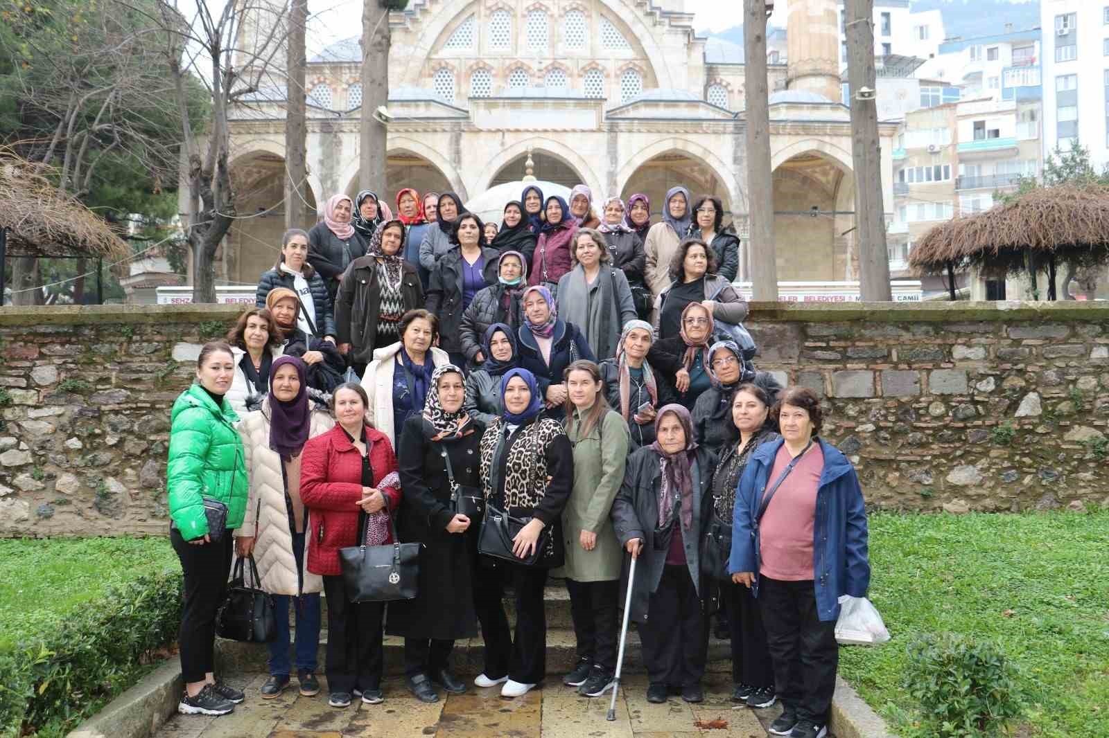 Saruhanlılı kadınlar Manisa’yı adım adım gezdi