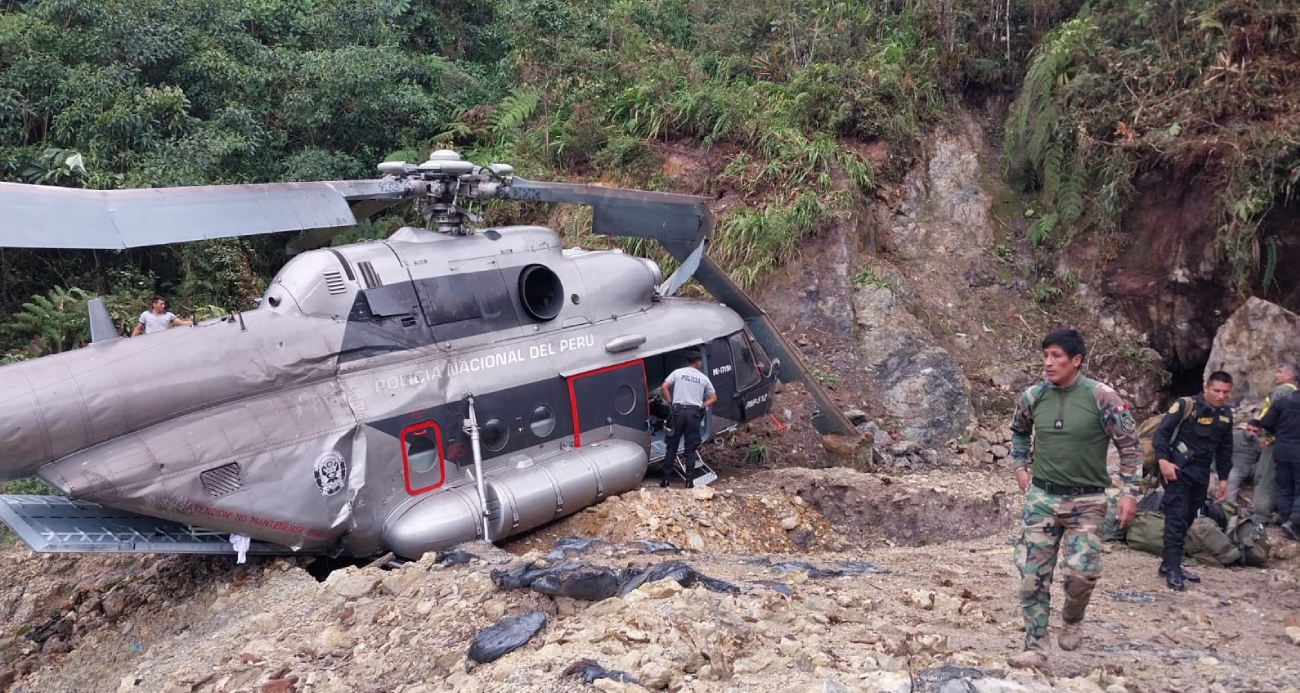 Peru'da polis helikopteri dağlık alana acil iniş yaptı