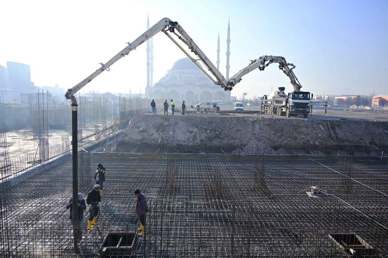Kayseri OSB’de yeni iş merkezinin temeli atılmaya başlandı